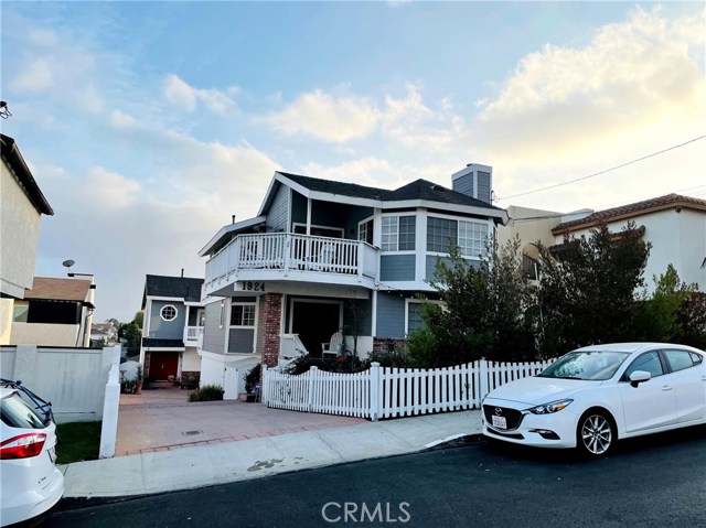 1924 Gates Avenue, Redondo Beach, California 90278, 4 Bedrooms Bedrooms, ,2 BathroomsBathrooms,Residential,Sold,Gates,PV20227378