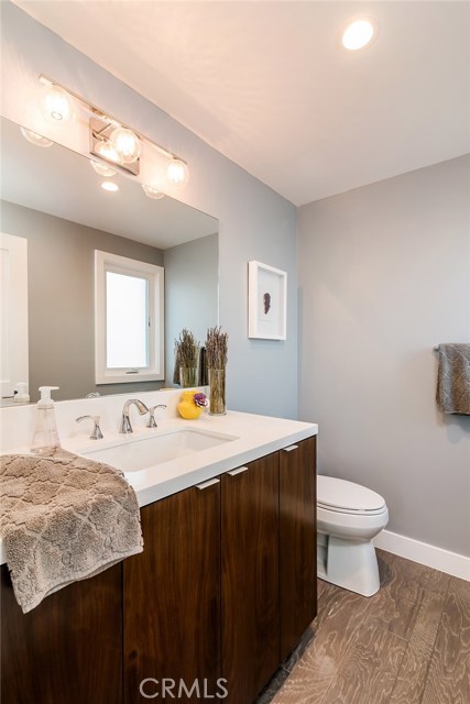 1072 7th Street, Hermosa Beach, California 90254, 4 Bedrooms Bedrooms, ,3 BathroomsBathrooms,Residential,Sold,7th,SB19164165