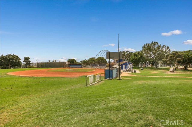 1321 Beryl Street, Redondo Beach, California 90277, 2 Bedrooms Bedrooms, ,2 BathroomsBathrooms,Residential,Sold,Beryl,SB17136124