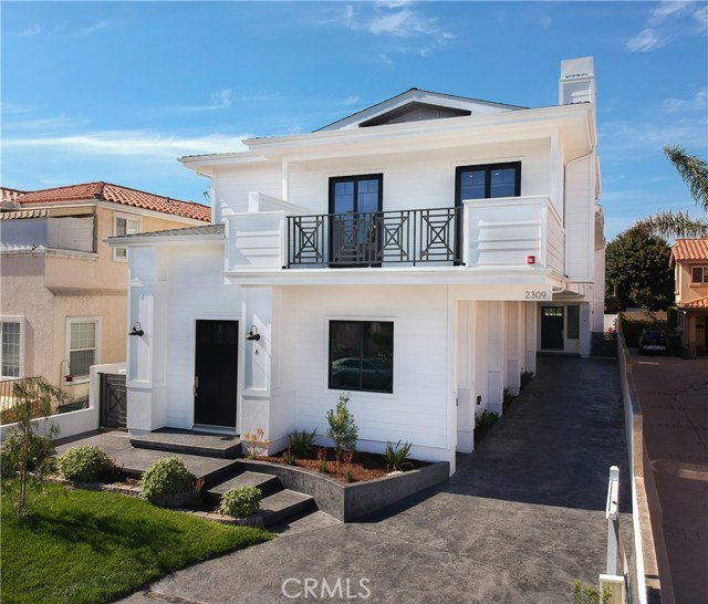 2309 Clark Lane, Redondo Beach, California 90278, 4 Bedrooms Bedrooms, ,2 BathroomsBathrooms,Residential,Sold,Clark,SB18033633