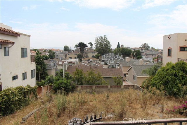 1920 Gates Avenue, Redondo Beach, California 90278, 2 Bedrooms Bedrooms, ,1 BathroomBathrooms,Residential,Sold,Gates,SB17166970