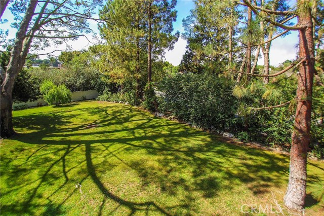 Sprawling greenbelt adjacent to the unit feels much more like your very own park than a common area. Ideal for a young family starting out or to run the grand kids so they sleep like babies!