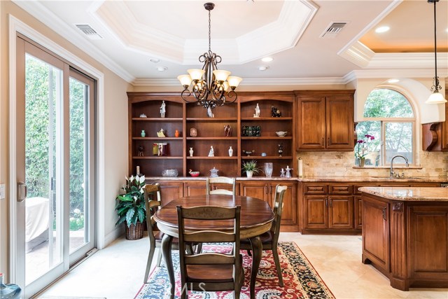 2012 Robinson Street, Redondo Beach, California 90278, 5 Bedrooms Bedrooms, ,3 BathroomsBathrooms,Residential,Sold,Robinson,SB18078924