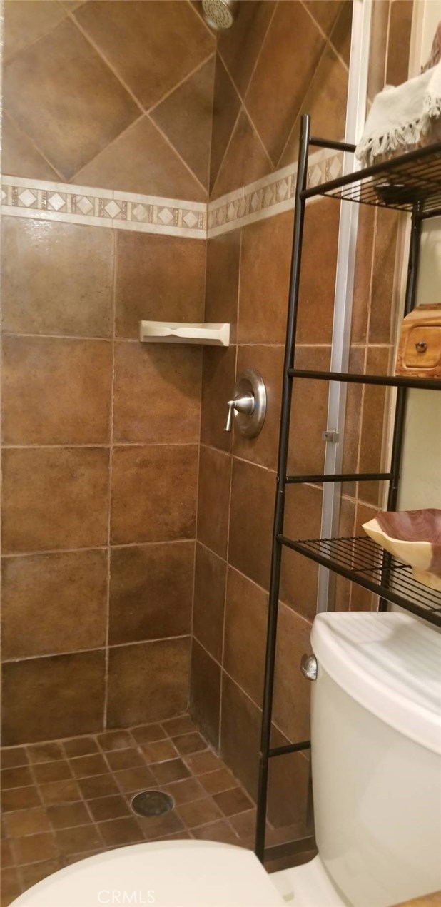 CUSTOM WALK IN SHOWER