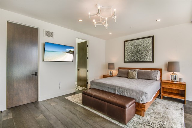 218 1st Place, Manhattan Beach, California 90266, 3 Bedrooms Bedrooms, ,3 BathroomsBathrooms,Residential,Sold,1st,PV21075886