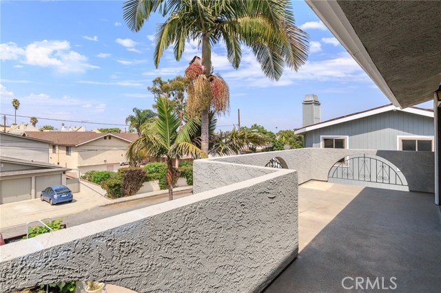 2702 Nelson Avenue, Redondo Beach, California 90278, 2 Bedrooms Bedrooms, ,1 BathroomBathrooms,Residential,Sold,Nelson,SB19188845
