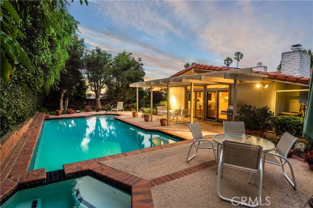1562 Granvia Altamira, Palos Verdes Estates, California 90274, 4 Bedrooms Bedrooms, ,3 BathroomsBathrooms,Residential,Sold,Granvia Altamira,PV18116853