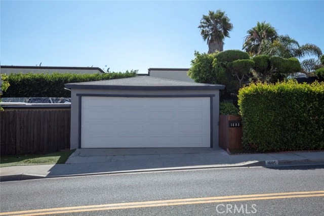 1605 Flagler Lane, Redondo Beach, California 90278, 2 Bedrooms Bedrooms, ,1 BathroomBathrooms,Residential,Sold,Flagler,SB19175051