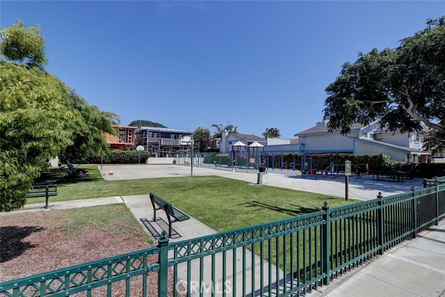 1103 Green Lane, Redondo Beach, California 90278, 5 Bedrooms Bedrooms, ,2 BathroomsBathrooms,Residential,Sold,Green,SB20077811