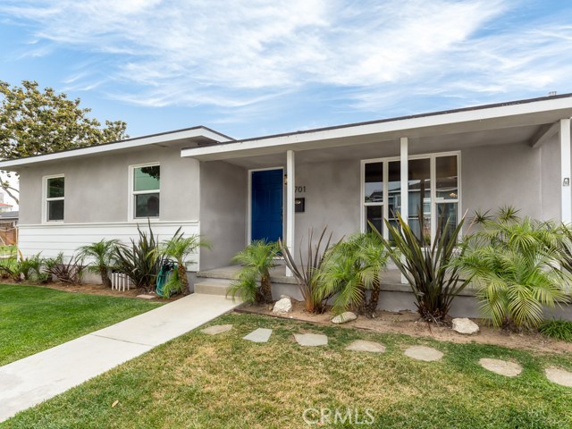 701 Firmona Avenue, Redondo Beach, California 90278, 3 Bedrooms Bedrooms, ,2 BathroomsBathrooms,Residential,Sold,Firmona,SB17122000