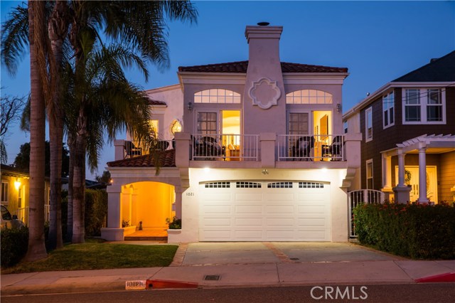 1021 Avenue D, Redondo Beach, California 90277, 4 Bedrooms Bedrooms, ,2 BathroomsBathrooms,Residential,Sold,Avenue D,SB21005310
