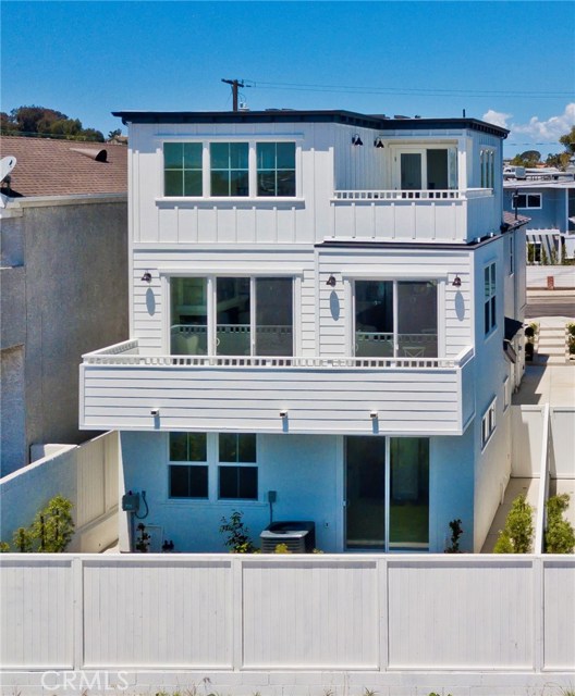 1522 Wollacott Street, Redondo Beach, California 90278, 4 Bedrooms Bedrooms, ,2 BathroomsBathrooms,Residential,Sold,Wollacott,SB19119920