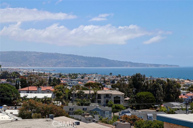 640 12th Street, Manhattan Beach, California 90266, 4 Bedrooms Bedrooms, ,2 BathroomsBathrooms,Residential,Sold,12th,SB20127342