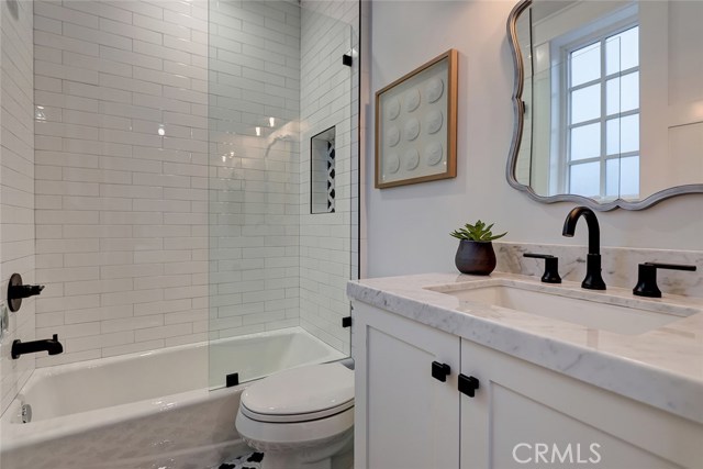 1716 Oak Avenue, Manhattan Beach, California 90266, 5 Bedrooms Bedrooms, ,5 BathroomsBathrooms,Residential,Sold,Oak,SB19008718