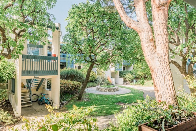 820 Camino Real, Redondo Beach, California 90277, 2 Bedrooms Bedrooms, ,2 BathroomsBathrooms,Residential,Sold,Camino Real,PW20077057