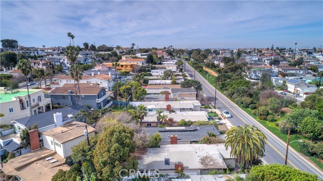 2132 Ardmore Avenue, Manhattan Beach, California 90266, 5 Bedrooms Bedrooms, ,2 BathroomsBathrooms,Residential,Sold,Ardmore,SB18050681