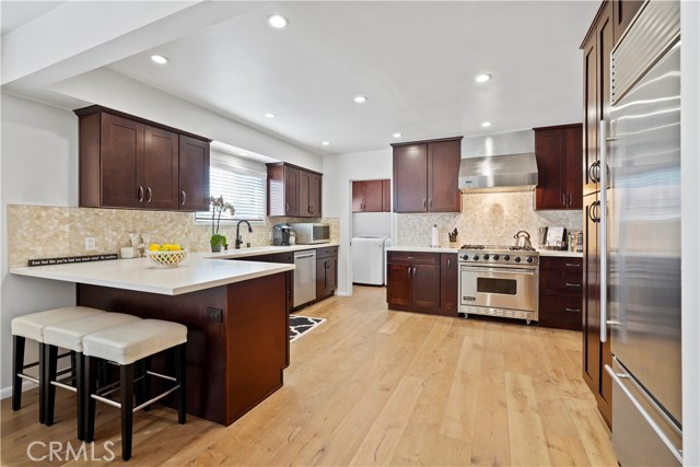 940 Rosecrans Avenue, Manhattan Beach, California 90266, 5 Bedrooms Bedrooms, ,2 BathroomsBathrooms,Residential,Sold,Rosecrans,SB21035135