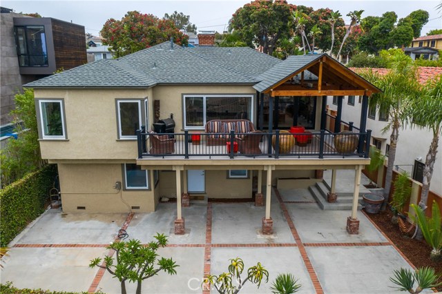 619 Gertruda Avenue, Redondo Beach, California 90277, 3 Bedrooms Bedrooms, ,Residential,Sold,Gertruda,PV20123167