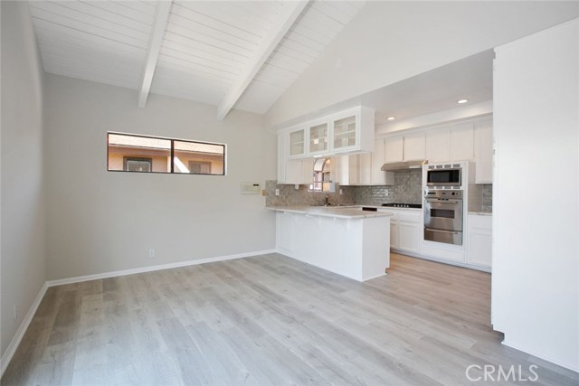 706 Vincent, Redondo Beach, California 90277, 2 Bedrooms Bedrooms, ,3 BathroomsBathrooms,Residential,Sold,Vincent,SB18193066