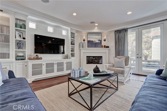 569 35th Street, Manhattan Beach, California 90266, 5 Bedrooms Bedrooms, ,5 BathroomsBathrooms,Residential,Sold,35th,SB19044289
