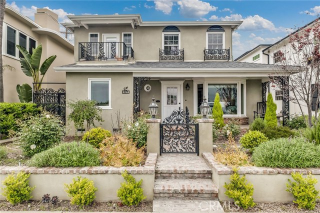 Photo of 227 Bay Shore Avenue, Long Beach, CA 90803