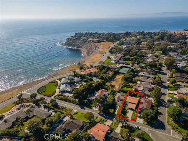 425 Avenida Mirola, Palos Verdes Estates, California 90274, 4 Bedrooms Bedrooms, ,1 BathroomBathrooms,Residential,Sold,Avenida Mirola,SB21077432