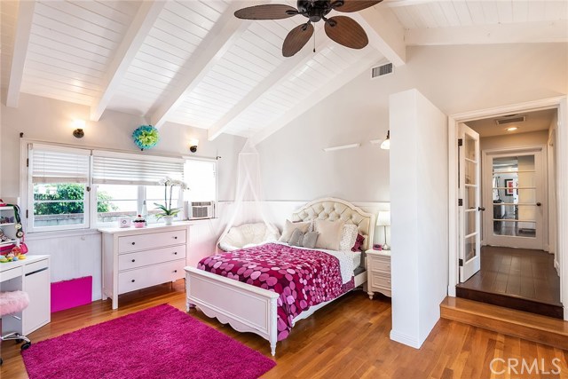 528 Marine Avenue, Manhattan Beach, California 90266, 3 Bedrooms Bedrooms, ,2 BathroomsBathrooms,Residential,Sold,Marine,SB19035532