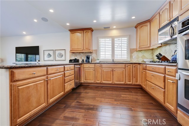 202 Irena Avenue, Redondo Beach, California 90277, 3 Bedrooms Bedrooms, ,2 BathroomsBathrooms,Residential,Sold,Irena,SB19090695