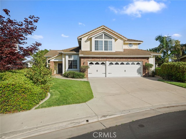 Photo of 716 S Heatherglen Circle, Anaheim Hills, CA 92808