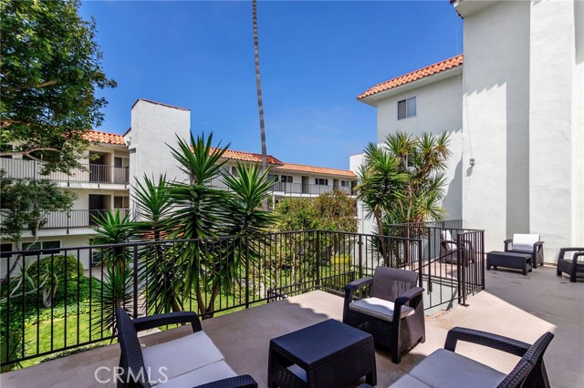 Community Sun Deck