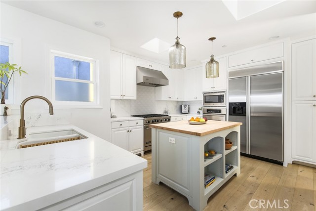 413 15th Street, Manhattan Beach, California 90266, 3 Bedrooms Bedrooms, ,3 BathroomsBathrooms,Residential,Sold,15th,SB21111117