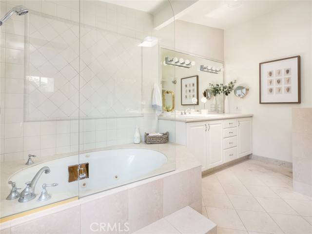 562 31st Street, Manhattan Beach, California 90266, 4 Bedrooms Bedrooms, ,3 BathroomsBathrooms,Residential,Sold,31st,SB21032362