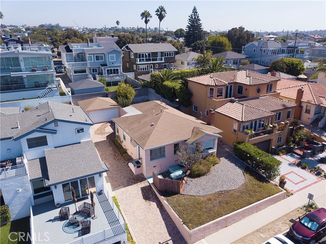 325 Avenue G, Redondo Beach, California 90277, 4 Bedrooms Bedrooms, ,2 BathroomsBathrooms,Residential,Sold,Avenue G,SB18227569