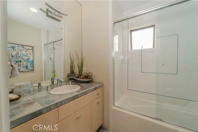 113 19th Street, Manhattan Beach, California 90266, 3 Bedrooms Bedrooms, ,2 BathroomsBathrooms,Residential,Sold,19th,SB20062018