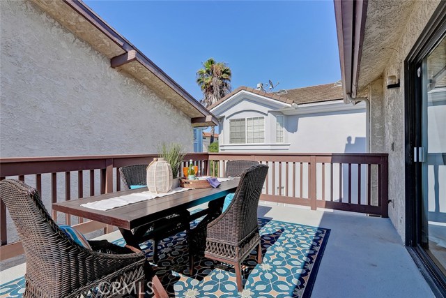 2513 Voorhees Avenue, Redondo Beach, California 90278, 2 Bedrooms Bedrooms, ,2 BathroomsBathrooms,Residential,Sold,Voorhees,SB18186536