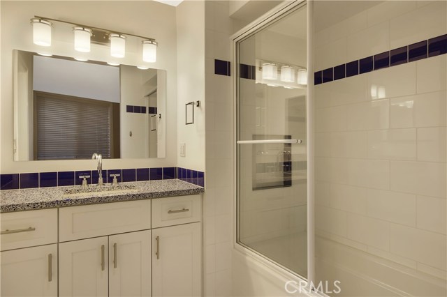 653 Manhattan Beach Boulevard, Manhattan Beach, California 90266, 2 Bedrooms Bedrooms, ,2 BathroomsBathrooms,Residential,Sold,Manhattan Beach,SB19095125