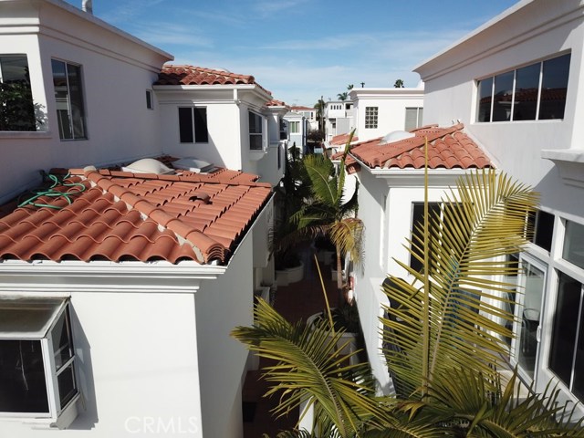 708 Manhattan Beach Blvd., Manhattan Beach, California 90266, 2 Bedrooms Bedrooms, ,2 BathroomsBathrooms,Residential,Sold,Manhattan Beach Blvd.,SB18012661