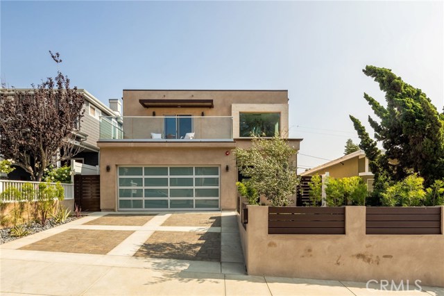 3208 Pacific Avenue, Manhattan Beach, California 90266, 4 Bedrooms Bedrooms, ,3 BathroomsBathrooms,Residential,Sold,Pacific,SB18253050