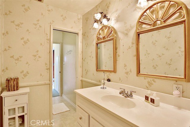 3313 Gibson Place, Redondo Beach, California 90278, 4 Bedrooms Bedrooms, ,2 BathroomsBathrooms,Residential,Sold,Gibson,PW17121202