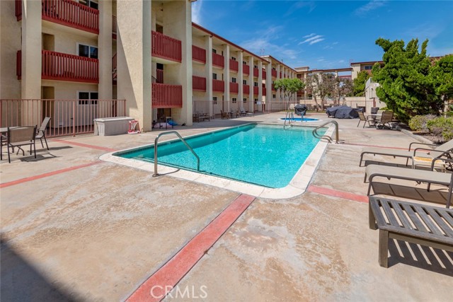 2 Bed Home for Sale in El Segundo, California