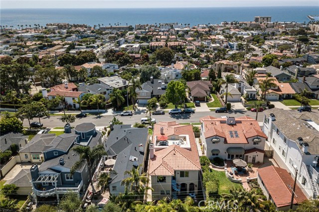 556 Helberta Avenue, Redondo Beach, California 90277, 4 Bedrooms Bedrooms, ,3 BathroomsBathrooms,Residential,Sold,Helberta,SB20115662