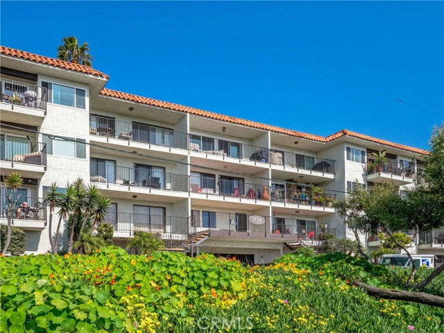 1720 Ardmore Avenue, Hermosa Beach, California 90254, 1 Bedroom Bedrooms, ,1 BathroomBathrooms,Residential,Sold,Ardmore,SB20071504