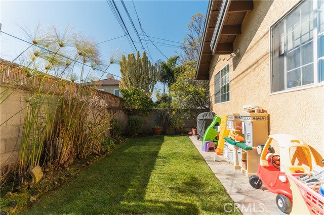 2226 Manhattan Beach Boulevard, Redondo Beach, California 90278, 4 Bedrooms Bedrooms, ,3 BathroomsBathrooms,Residential,Sold,Manhattan Beach,SB21026886