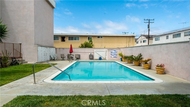 1321 Beryl Street, Redondo Beach, California 90277, 2 Bedrooms Bedrooms, ,2 BathroomsBathrooms,Residential,Sold,Beryl,SB20091462