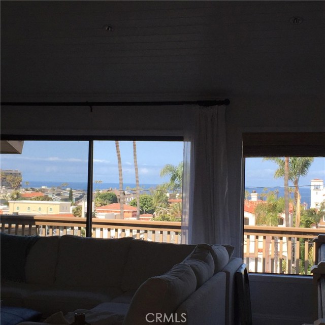 230 Guadalupe Avenue, Redondo Beach, California 90277, 2 Bedrooms Bedrooms, ,1 BathroomBathrooms,Residential,Sold,Guadalupe,SB17248817