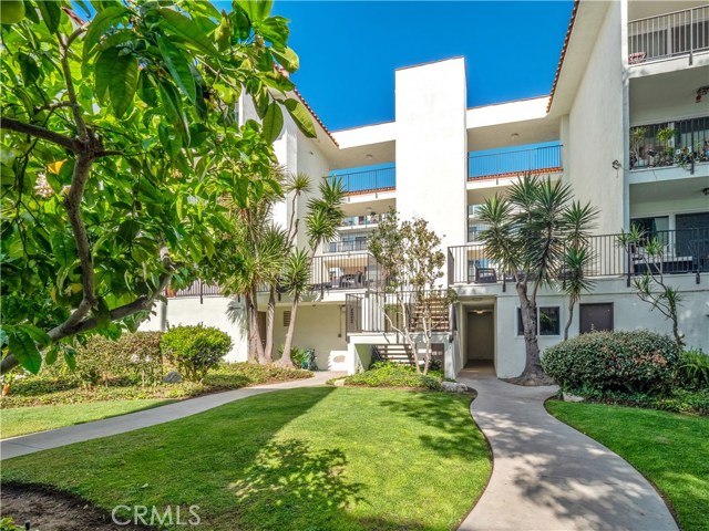 1720 Ardmore Avenue, Hermosa Beach, California 90254, 1 Bedroom Bedrooms, ,1 BathroomBathrooms,Residential,Sold,Ardmore,SB20071504