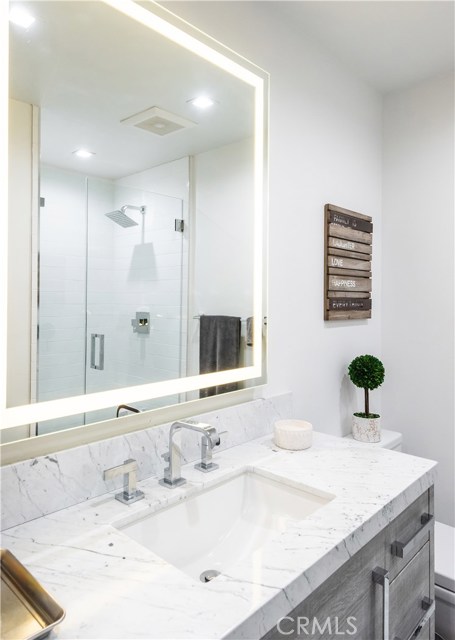 465 36th Place, Manhattan Beach, California 90266, 5 Bedrooms Bedrooms, ,6 BathroomsBathrooms,Residential,Sold,36th Place,SB19099340