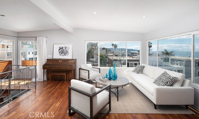 133 1st Street, Manhattan Beach, California 90266, 3 Bedrooms Bedrooms, ,2 BathroomsBathrooms,Residential,Sold,1st,SB20052011