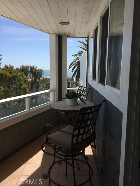 229 24th Street, Hermosa Beach, California 90254, 4 Bedrooms Bedrooms, ,3 BathroomsBathrooms,Residential,Sold,24th,DW17092631