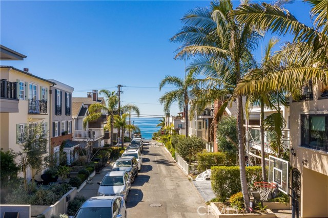 437 27th Street, Manhattan Beach, California 90266, 4 Bedrooms Bedrooms, ,3 BathroomsBathrooms,Residential,Sold,27th,SB21036239